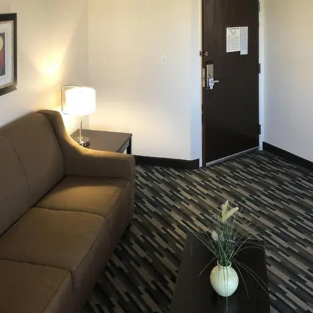 Quality Inn & Suites Denver International Airport Exterior photo