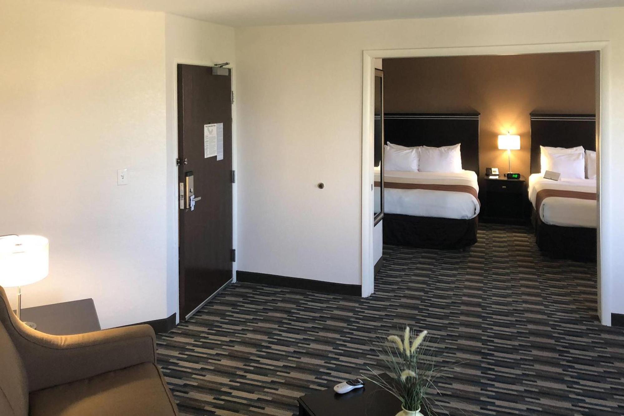 Hotel Quality & International Airport