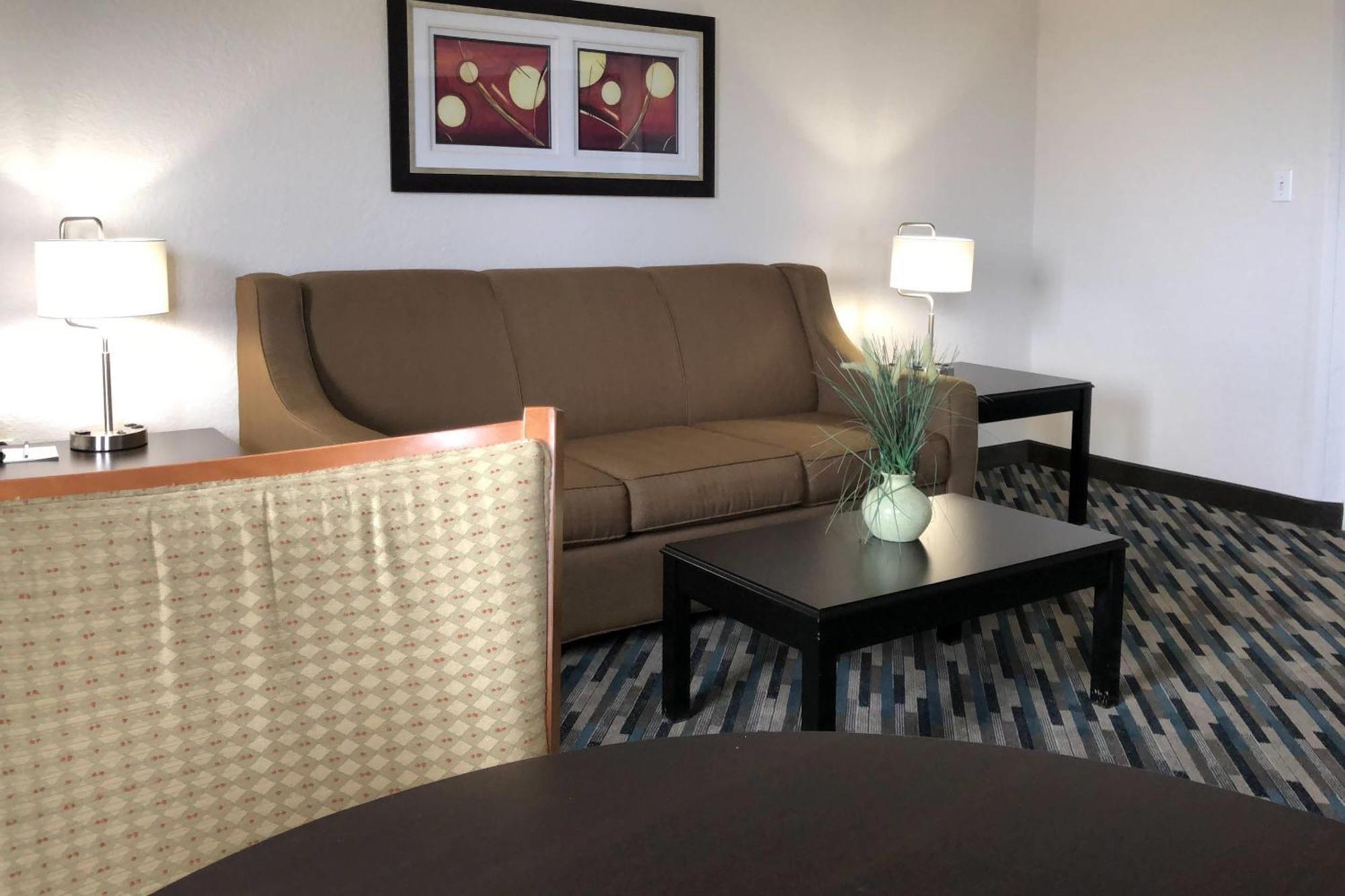 Quality & International Airport 3* Denver