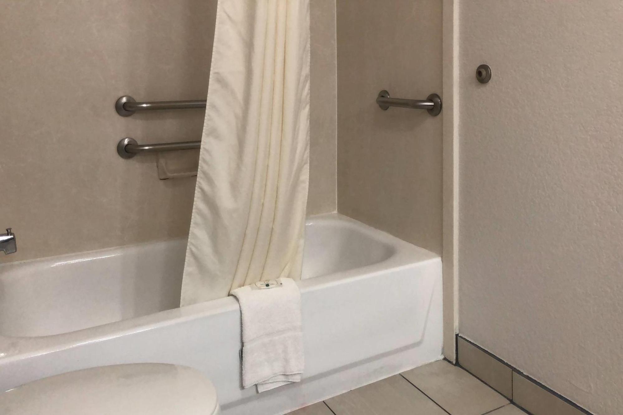 Quality & International Airport Hotel Denver