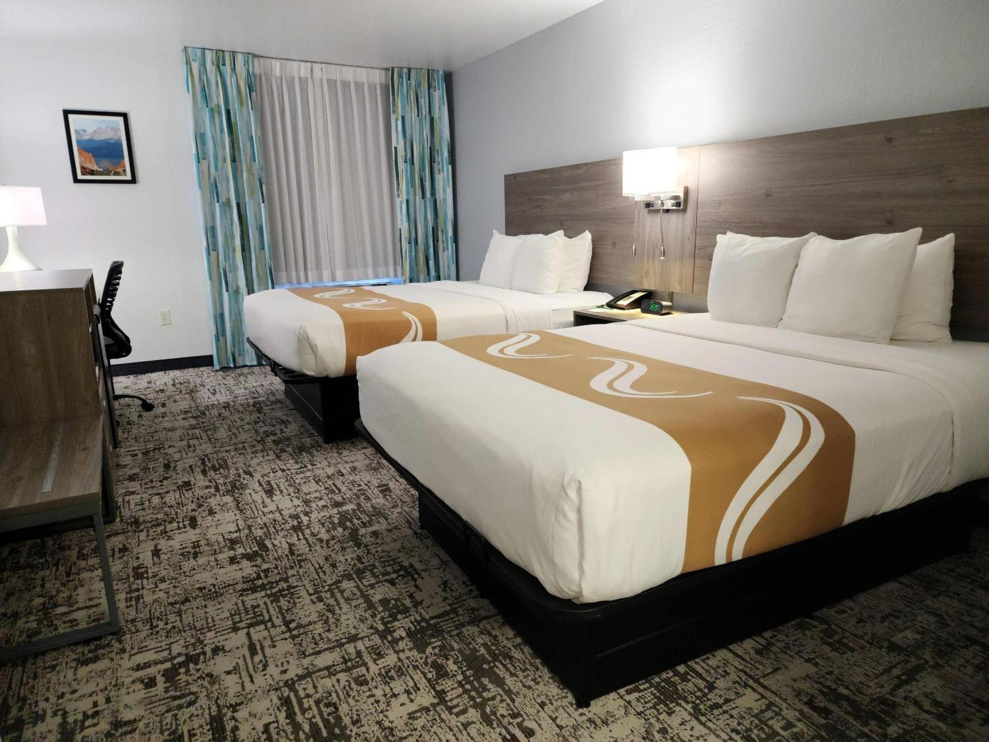 Quality & International Airport 3*