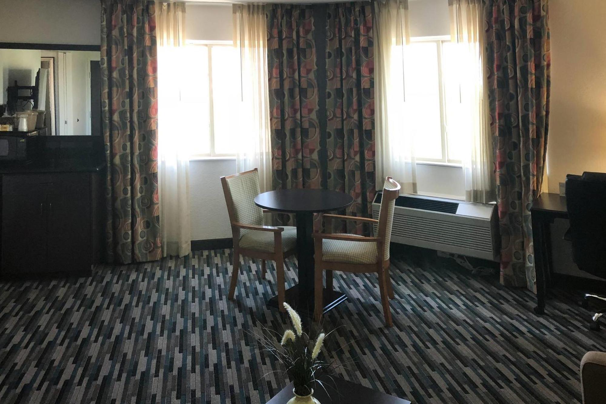 Quality & International Airport Hotel Denver